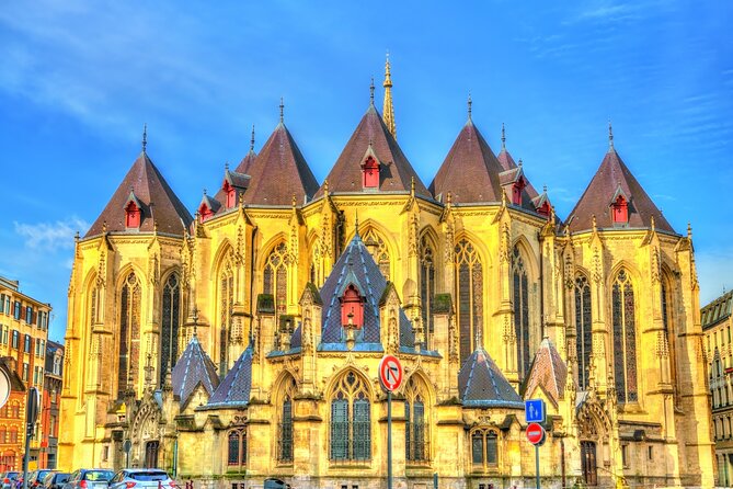 Lille Scavenger Hunt and Highlights Self Guided Audio Tour - Saint Maurice, the Chamber of Commerce, and the cathedral