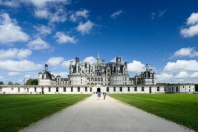 Loire Valley Castles Day Trip from Paris with Complementary Wine