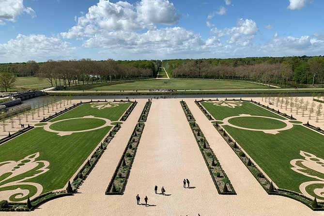 Loire Valley Castles VIP Private Tour: Chambord, Chenonceaux, Amboise - What $916.67 per person really buys