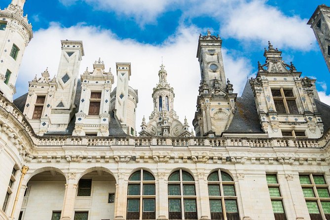 Loire Valley Wine and Castles Small-Group Day Trip from Paris - Amboise: castle, town, and Leonardo da Vinci