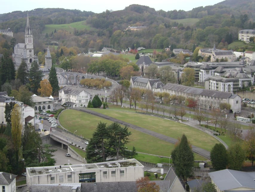 Lourdes: Private Guided Tour in the Sanctuary - Price and value for different group sizes