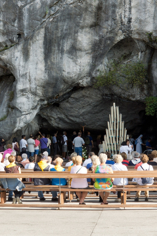Lourdes: Private Guided Tour in the Sanctuary - Who should book this Lourdes tour