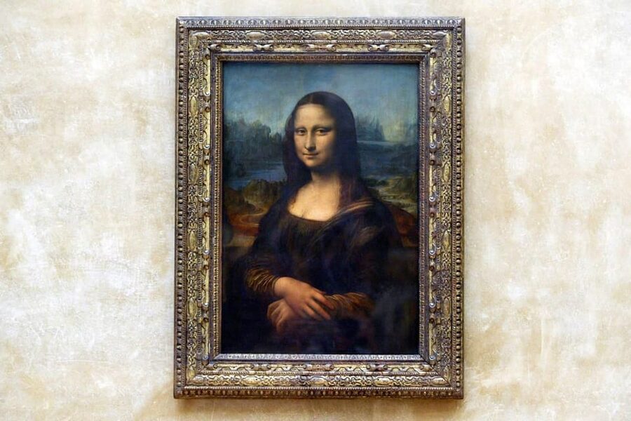 Louvre Guided Treasure Hunt for Families and Kids - Collecting clues and solving the final puzzle