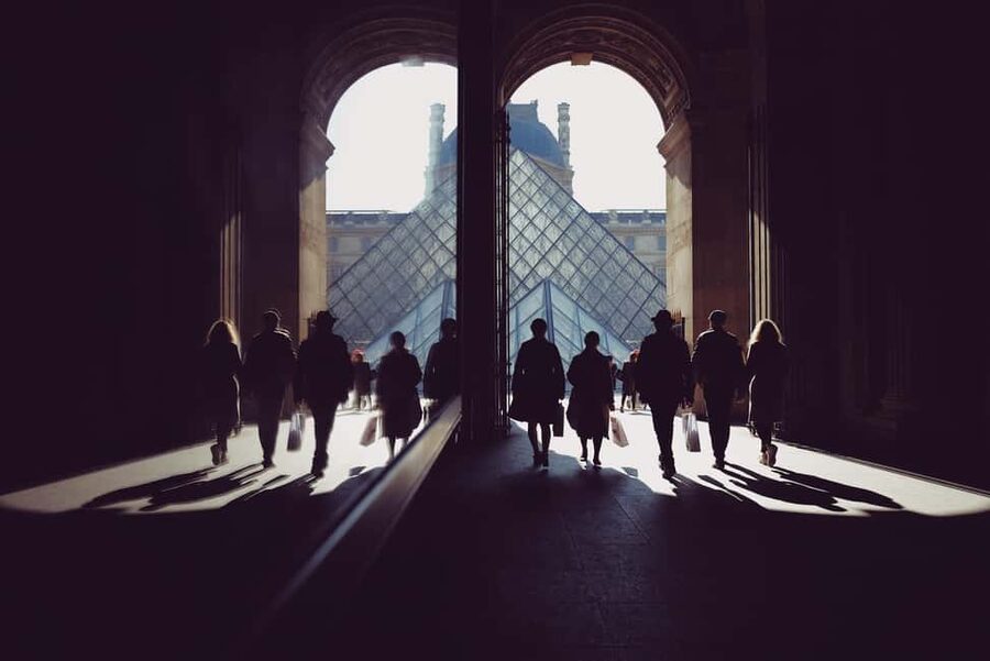 Louvre & Mona Lisa Small Group Tour with Reserved Entry - Three hours on your feet