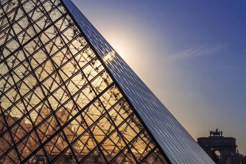 Louvre Museum: Mona Lisa Without the Crowds Last Entry Tour - Starting beneath the Louvre palace