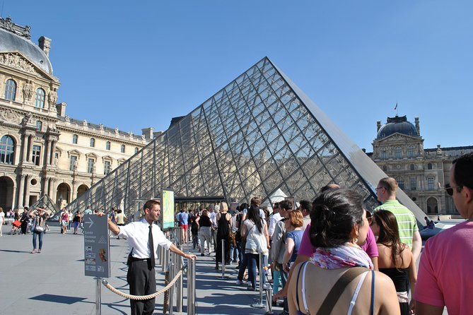 Louvre Museum Skip the Line Entry with Introduction to Mona Lisa - Priority entry and the security wait