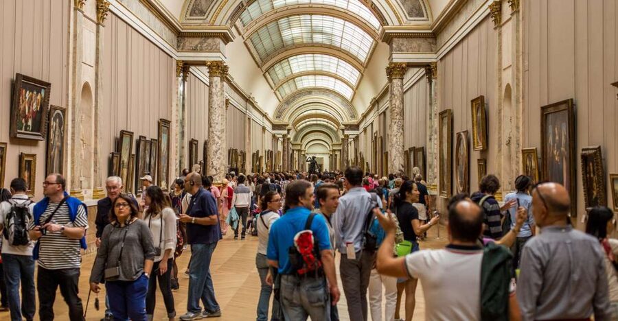 Louvre Museum: Skip-the-Line Guided Tour - Why a guided Louvre visit helps