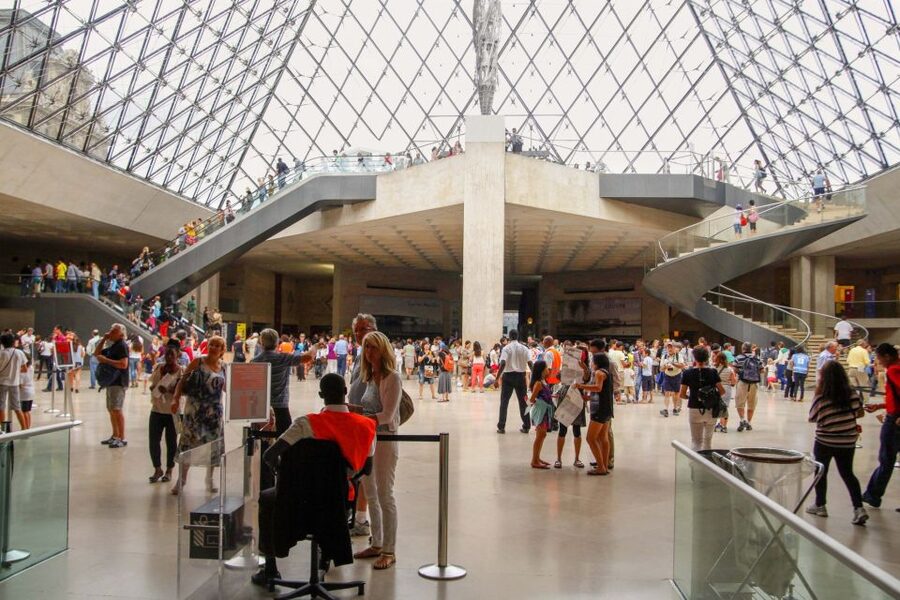 Louvre Museum: Skip-the-Line Guided Tour - Renaissance masters and French painting