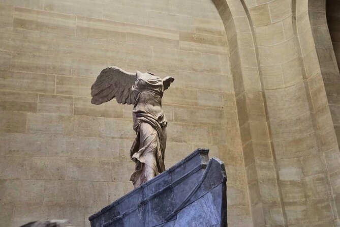 Louvre Museum Small-Group English Guided Tour - The Louvre route: a fast look at the essential works
