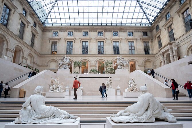 Louvre Priority Access with Mona Lisa Escort or Guided Option - Choosing between a guide and a Mona Lisa escort