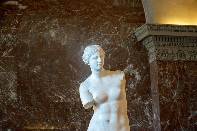 Louvre Private Tour – The Essentials and More with Expert Guide - Mona Lisa, Venus de Milo, and Napoleon’s coronation