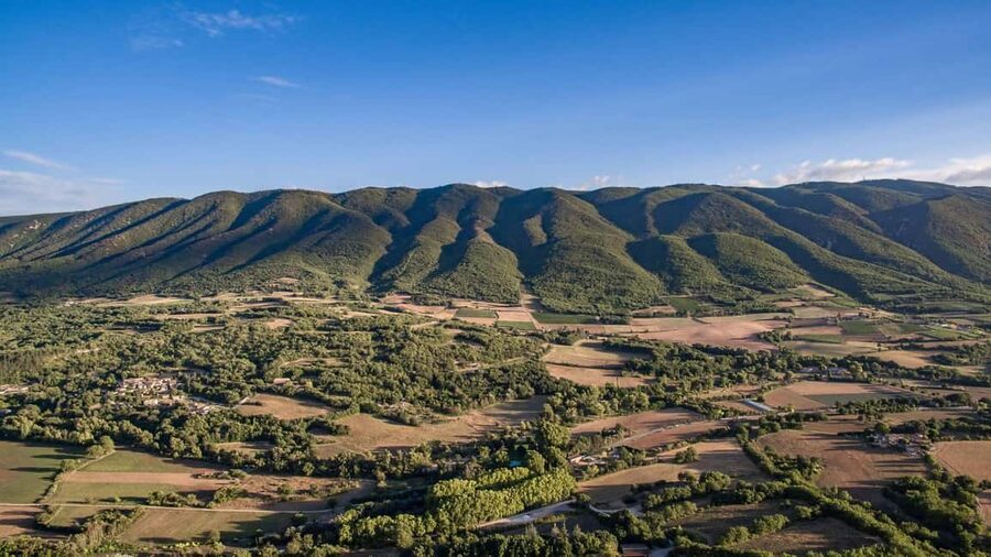 Luberon: Full-Day Wine Tour from Marseille - Leaving Marseille for the South Luberon