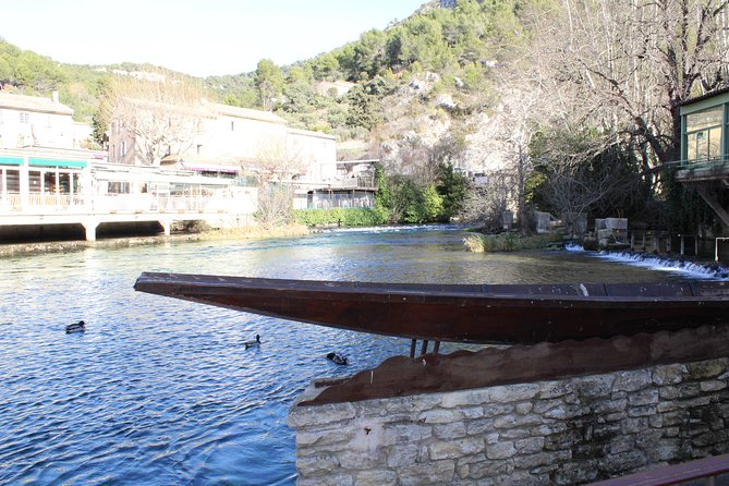 Luberon Villages Small Group Half-Day Trip from Avignon - Gordes: a famous view with only 20 minutes