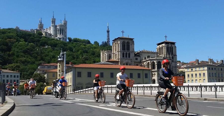 Lyon: 2-Hour Electric Bike Tour with a Local Guide - Why two hours on an e-bike works well in Lyon