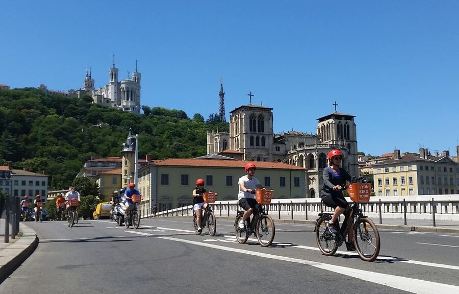 Lyon: 2-Hour Electric Bike Tour with a Local Guide - Starting in Vieux Lyon with a 15-minute safety briefing