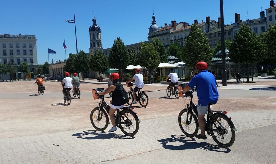Lyon: 2-Hour Electric Bike Tour with a Local Guide - What the guides do best