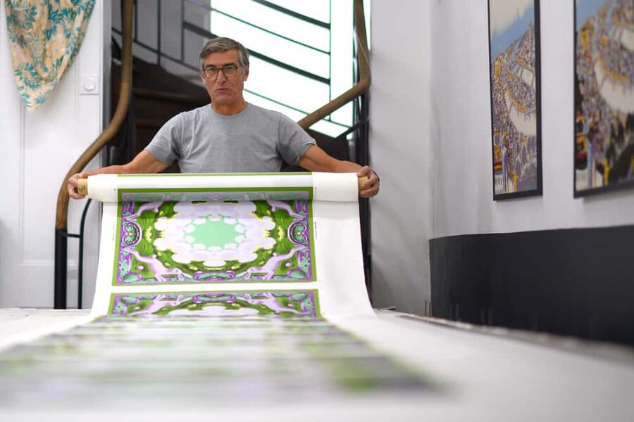 Lyon: Create your own traditional Lyonnais silk square - Who will enjoy this silk workshop most?