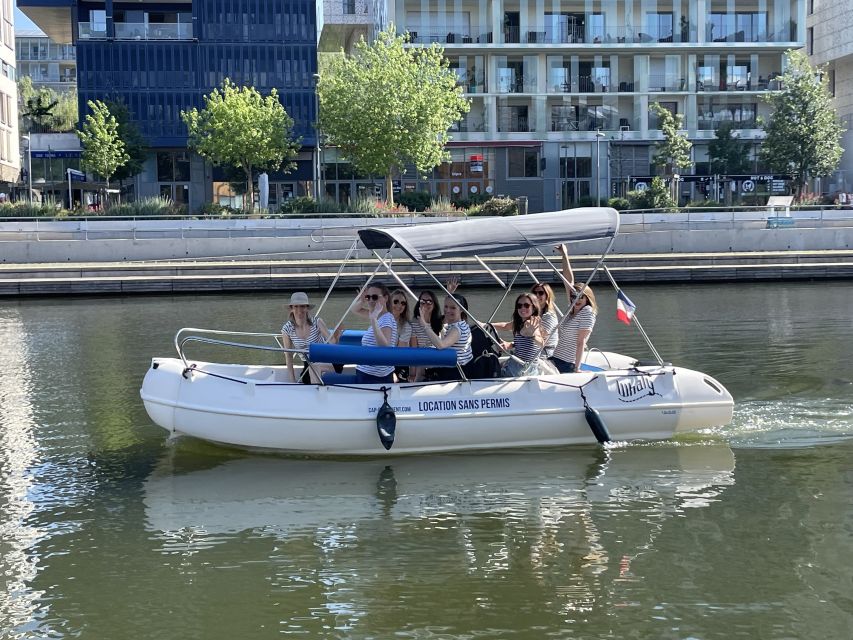 Lyon: Electric Boat Rental Without a License - When the weather changes the plan