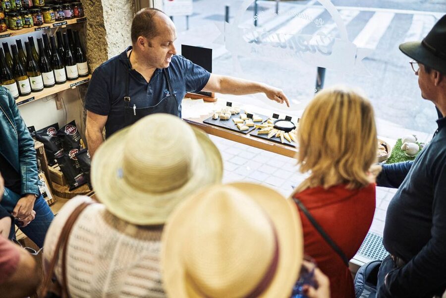 Lyon: Food Walking Tour with a Local Guide - Four tasting breaks, from savory to sweet