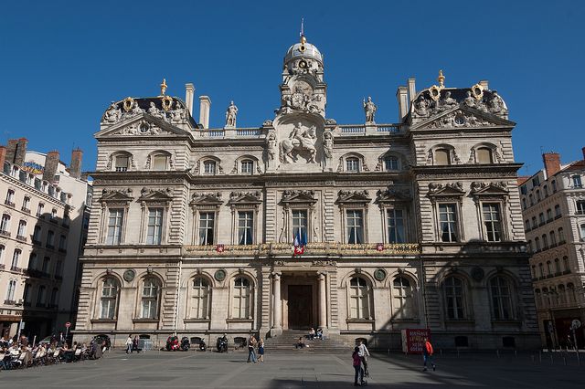 Lyon: Old District Private Guided Walking Tour - Juiverie Street and the buildings of Vieux Lyon