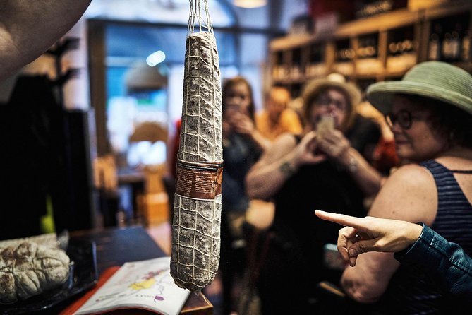 Lyon Old Town Food Tour with Local Specialties Tasting & Lunch - What the small group changes