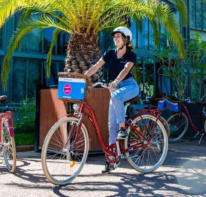 Lyon: Parc Tête d'Or eBike Tour - Starting with Lyon’s Peninsula sights