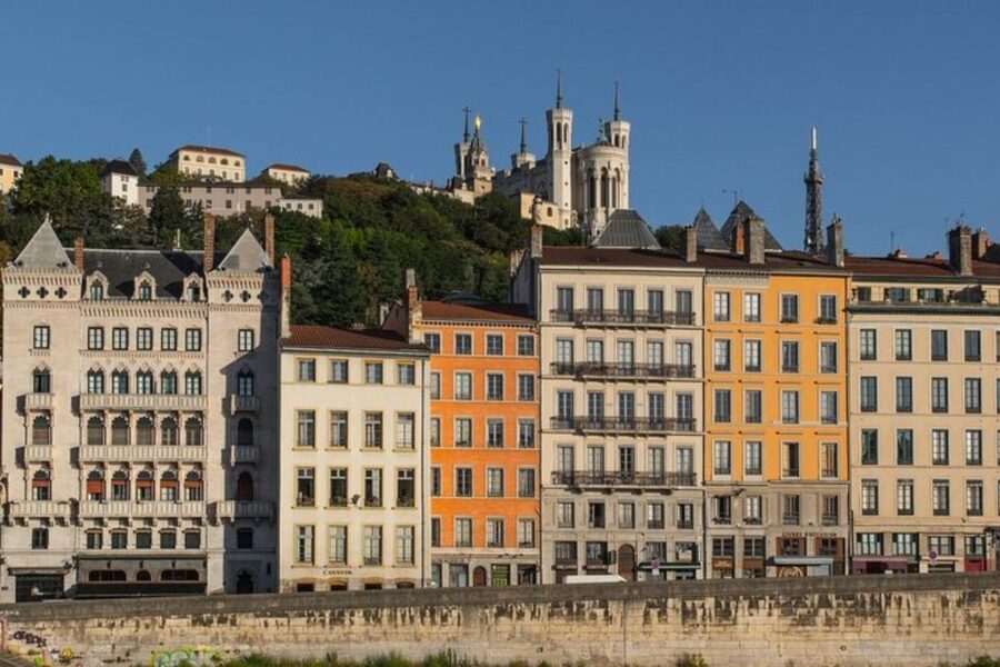 Lyon: Private custom tour with a local guide - Museums, monuments, and a custom route