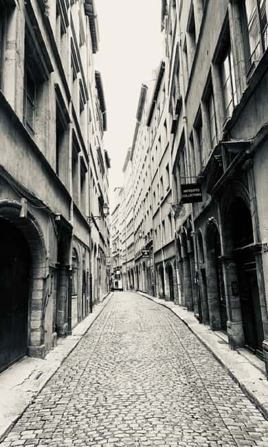 Lyon: Private Walking Tour of "Traboules" in the Old Town - Key points to know before you book