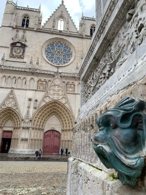 Lyon: Private Walking Tour of "Traboules" in the Old Town - Silk workers, courtyards, and the working city