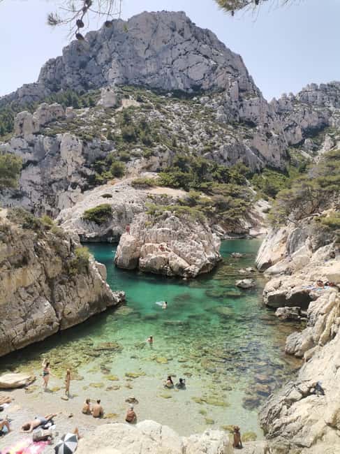 Marseille: Calanques National Park Guided Hike with Picnic - What the five-hour hike actually feels like