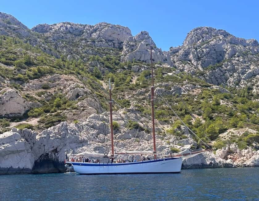 Marseille: Calanques National Park Sailing Cruise with Lunch - Swimming and snorkeling in the Calanques