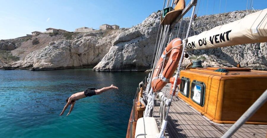 Marseille: Calanques Sailing Day Trip with Lunch and Wine - Key points to know before booking