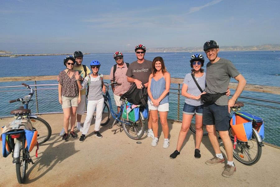 Marseille: City Highlights Guided Half-Day E-Bike Tour - Saint Victor and the return through historic Marseille
