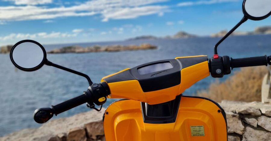 Marseille: Electric Motorcycle Rental with Smartphone Guide - What the price really buys you