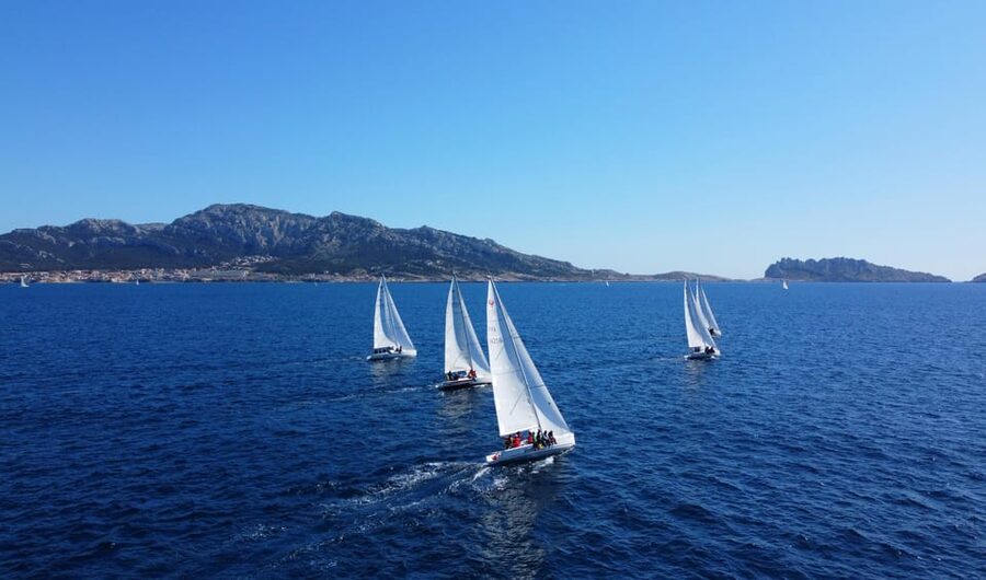 Marseille: Frioul Calanques Sailing Trip - What the skipper adds to the experience
