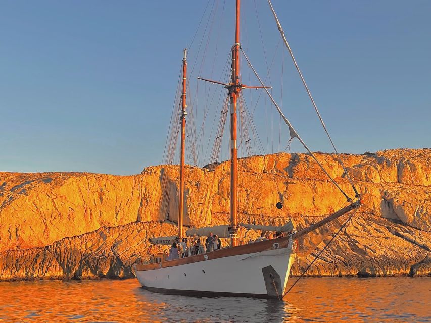 Marseille: Frioul Islands Sunset Cruise with Cocktail Dinner - The Frioul Islands at sunset