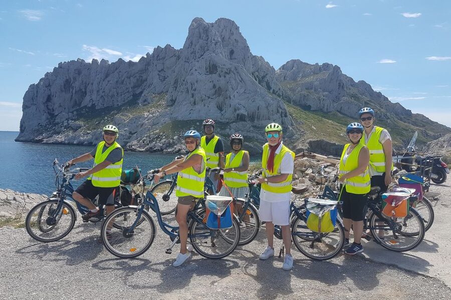 Marseille: Full-Day Guided E-Bike Coast & Calanques Tour - Lunch is flexible, but not included