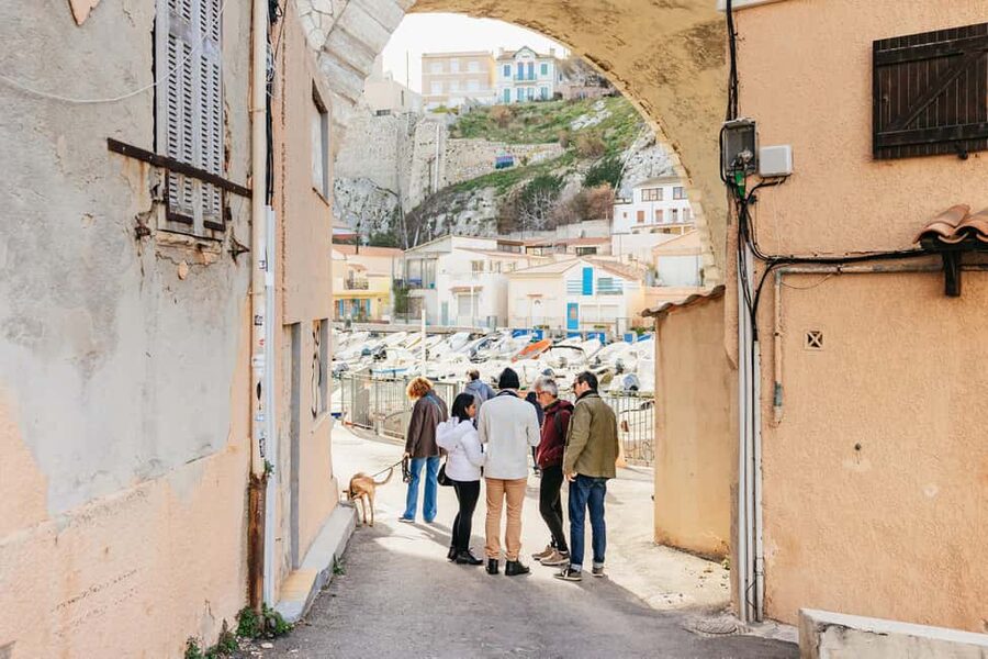 Marseille: Guided Off-the-Beaten-Path Neighborhood Walk - Malmousque and the uncrowded coves