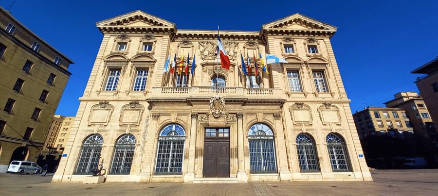Marseille: Half-Day City Highlights Guided Walking Tour - The Corniche, Catalans Beach, and Palais du Pharo