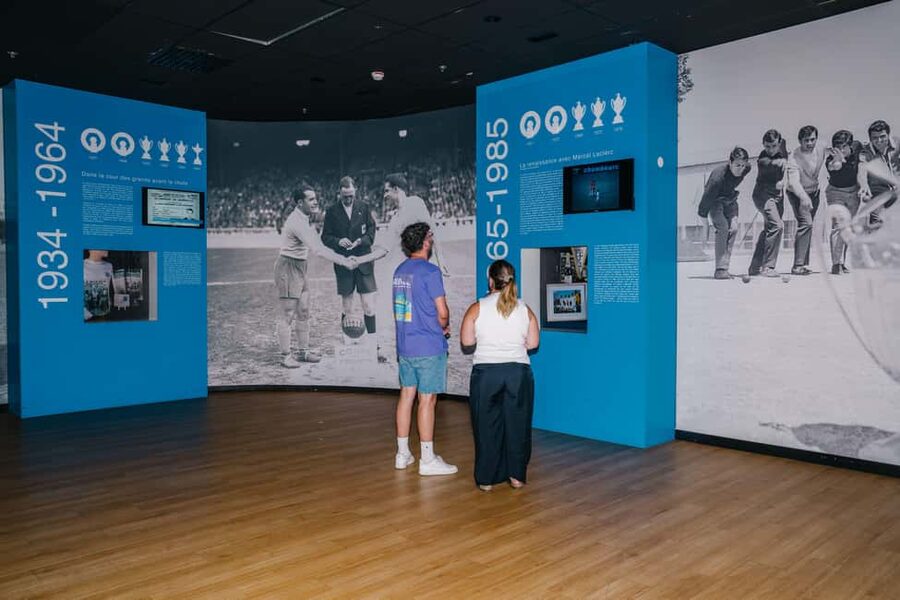 Marseille: OM Stadium Tour at the Orange Velodrome - Finding Gate 18 on Boulevard Michelet