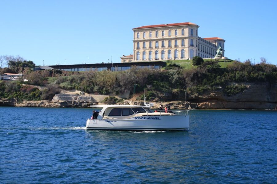Marseille: Sunset Boat Cruise with Dinner and Drinks - At a glance: the Marseille sunset cruise