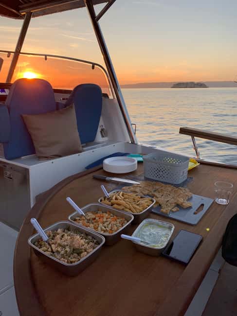 Marseille: Sunset Boat Cruise with Dinner and Drinks - Why this cruise works so well at sunset