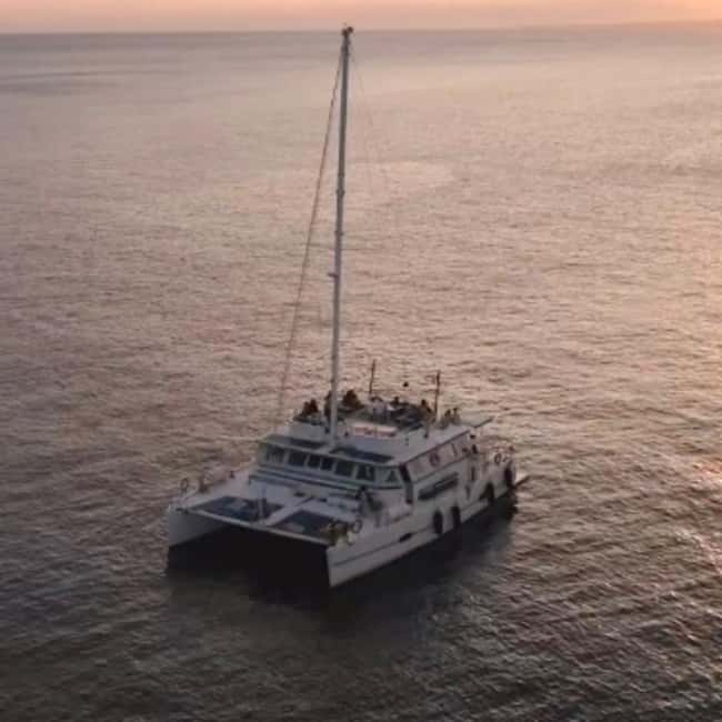 Marseille: Sunset catamaran cruise, buffet & drinks - A seasonal buffet rather than a formal dinner