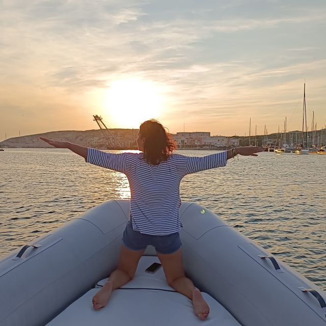 Marseille: Sunset Frioul Archipelago Boat Cruise - Comfort, group size, and the practical tradeoffs