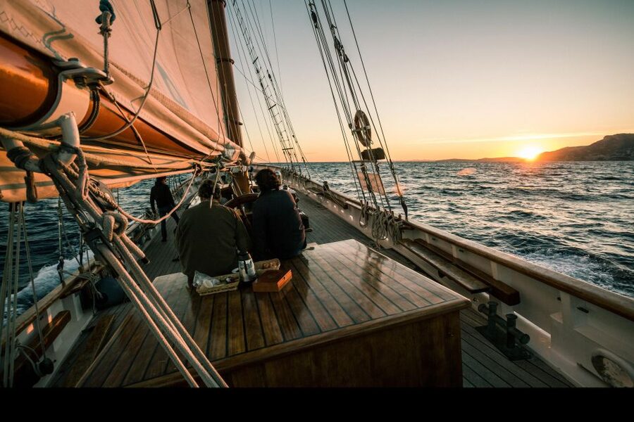 Marseille: Sunset Sailing Cruise with Dinner and Drinks - Setting Sail From Marseille’s Old Port