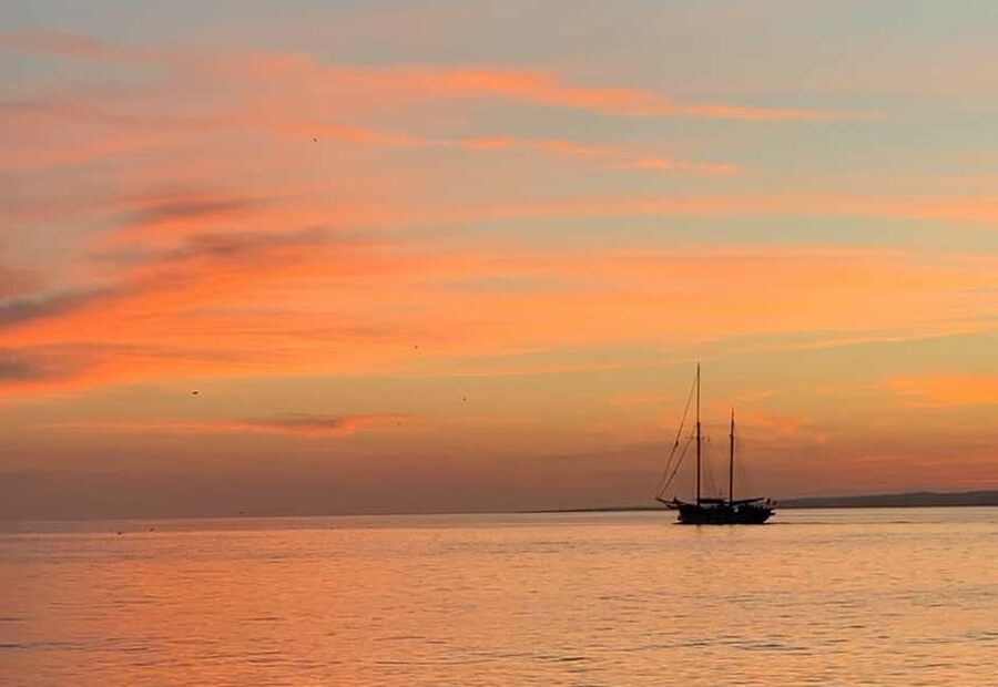 Marseille: Sunset Sailing Cruise with Dinner and Drinks - Returning Under Marseille’s City Lights