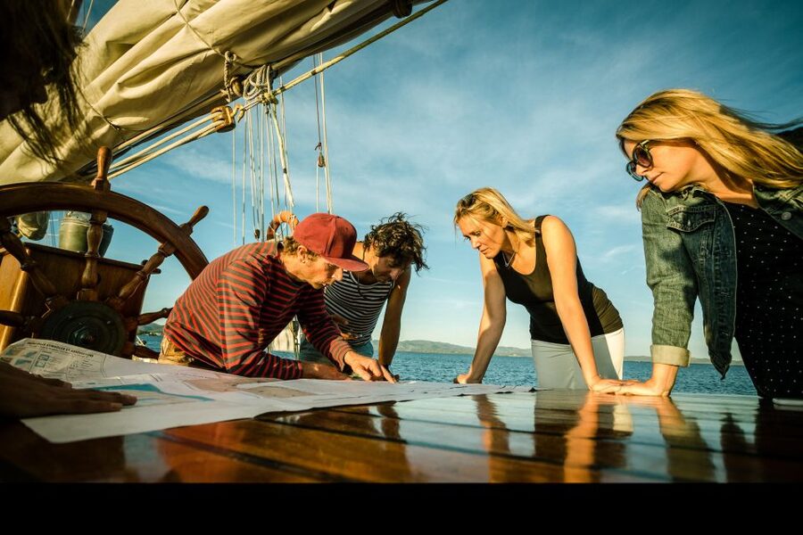 Marseille: Sunset Sailing Cruise with Dinner and Drinks - A Wild Cove in the Frioul Archipelago