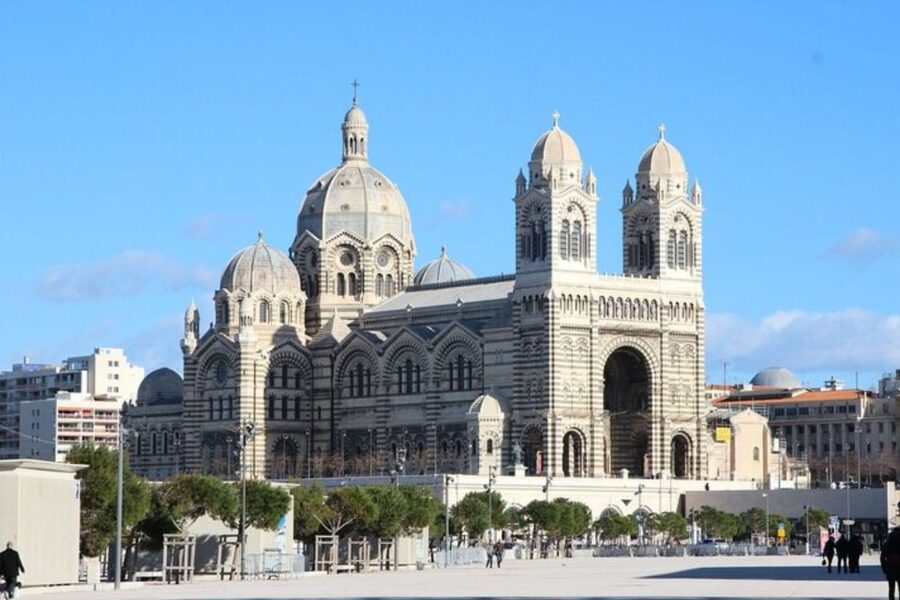 Marseilles: Private Custom Tour with a Local Guide - Key points to know before booking