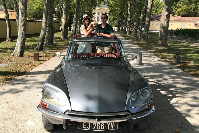 Médoc luxury wine tour aboard a Citroën DS Limousine Convertible - A classic Citroën sets the tone