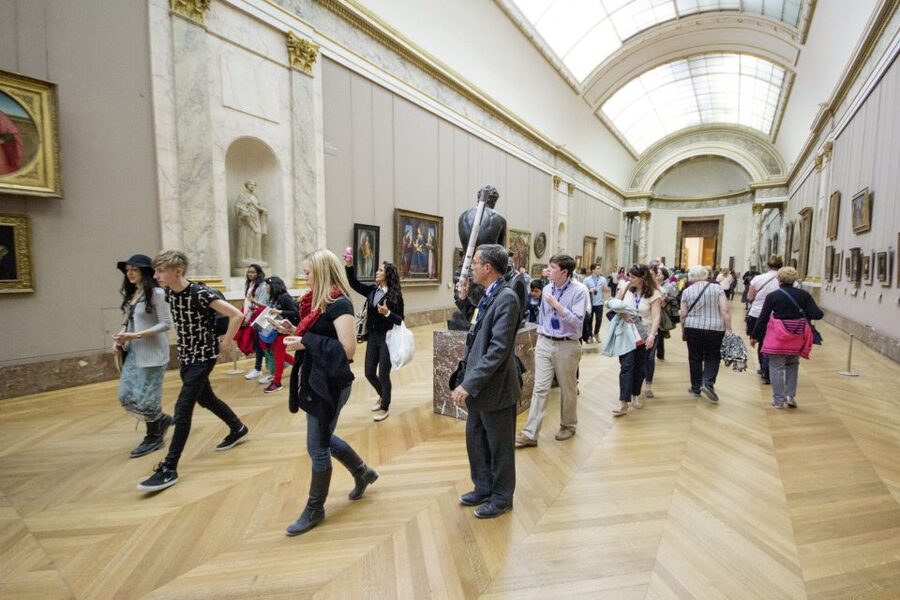 Mona Lisa & Louvre Masterpieces Tour with Reserved Access - Reserved entry and the first practical advantage